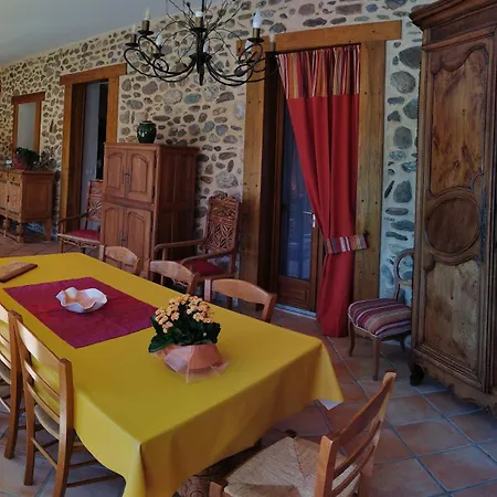 Le Petit Caboulot En Pleine Nature Hotel